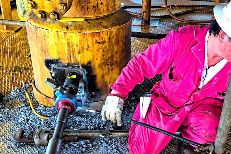 Hot Tapping Services - Hot Tapping Companies - Offshore Platform Hot Tapping - Pipeline Hot Tapping - Oilfield Services - Hot-Hed® International