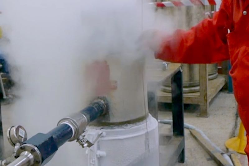 Hot Tapping & Pipe Freezing using Liquid Nitrogen - Hot Tapping Video Client Demo - Hot Tapping Companies - Hot Tapping Engineer - Hot Tapping Service - Hot-Hed® Middle East