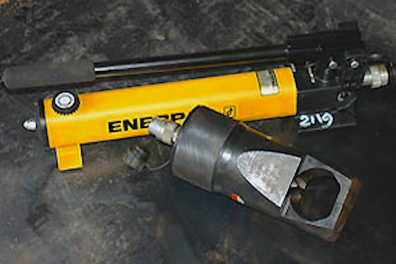 Hydraulic Nut Splitters - Hydraulic Nut Splitting Services - Oilfield Equipment Rentals - Hot-Hed International